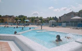 Maison avec piscine chauffée en résidence, 4 ou 5 pers, RDC, lac, nature et pêche